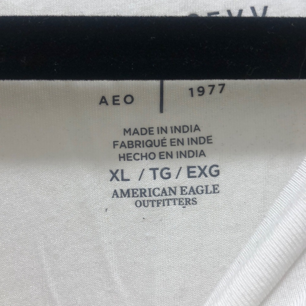 AE Cold Shoulder Top - Picture 3 of 3